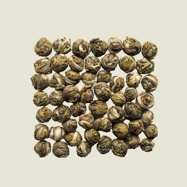 Silver Pearl (Tai Mu Long Zhu) - Noema - Loser Tee von oben fotografiert